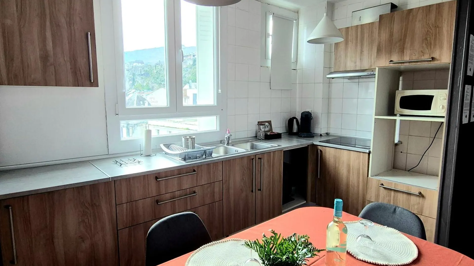 Appartement Cosy Chic Au Coeur De Lourdes-Wifi-Parking 0*, Lourdes France